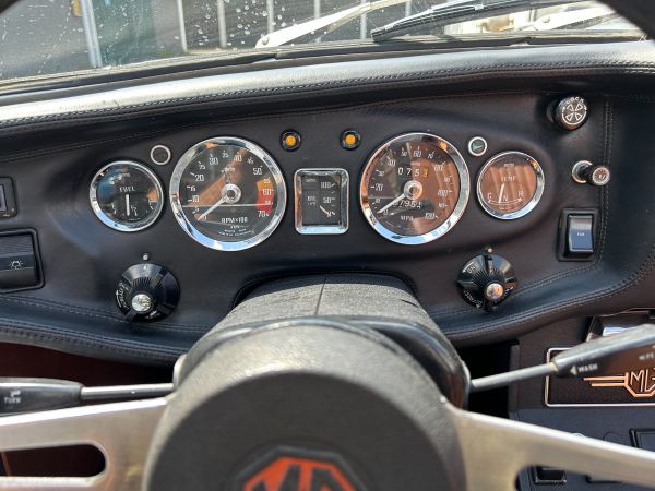 MG B 1972 133620