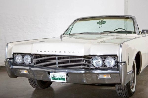 Lincoln Continental Convertible 1966