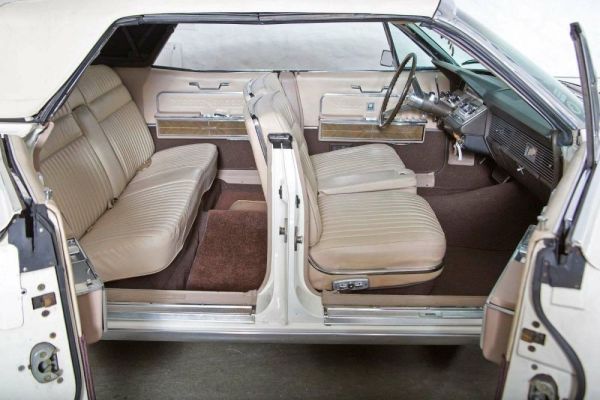 Lincoln Continental Convertible 1966 114888