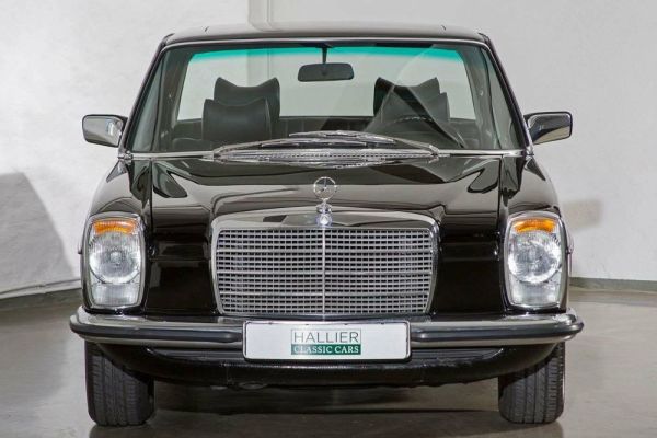 Mercedes-Benz 200 1976 127579