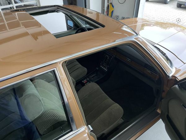 Mercedes-Benz 450 SEL 1975 29102
