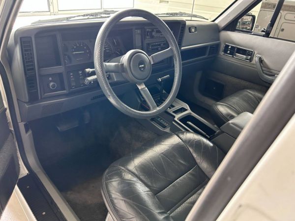 Jeep Cherokee 1989 77845