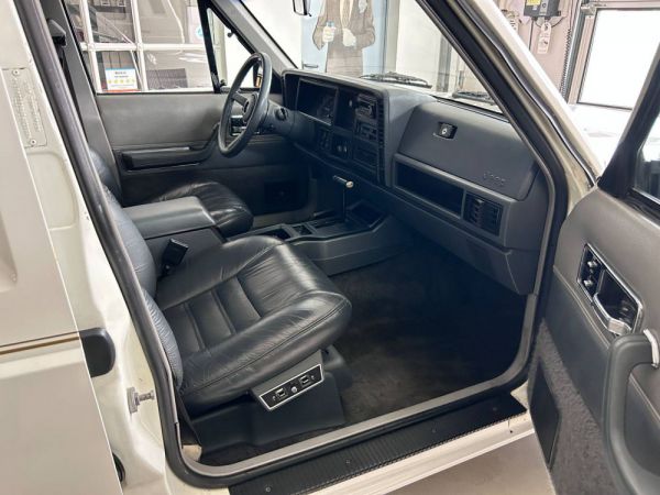 Jeep Cherokee 1989 77849