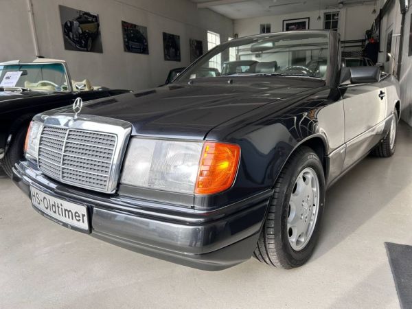 Mercedes-Benz 300 CE-24 1993 130121