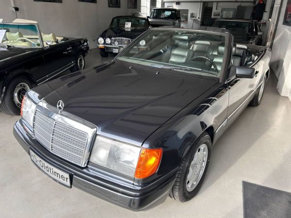 Mercedes-Benz 300 CE-24 1993 130126