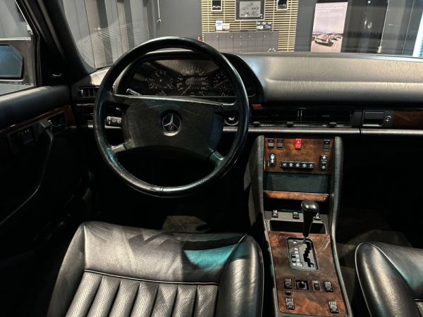 Mercedes-Benz 560 SEL 1988 25735