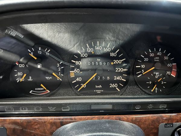 Mercedes-Benz 560 SEL 1988 25736