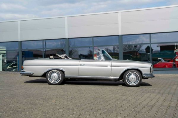 Mercedes-Benz 280 SE 3,5 1969 117119