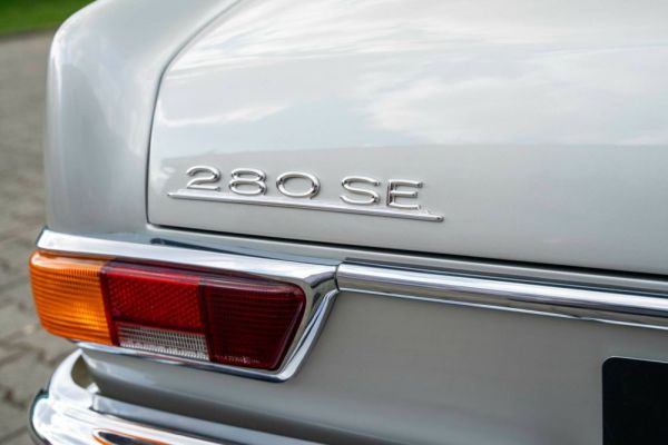 Mercedes-Benz 280 SE 3,5 1969 117130