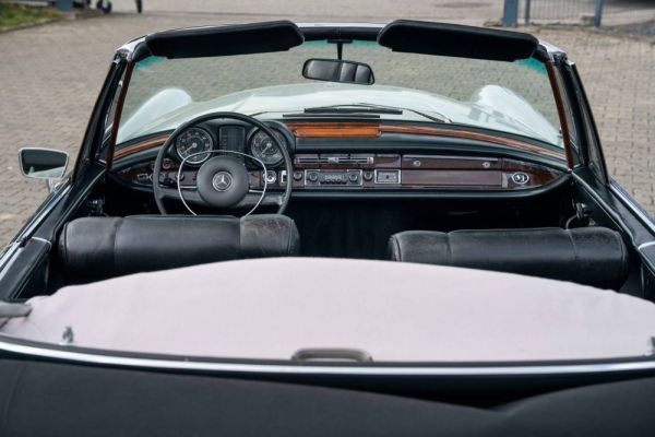 Mercedes-Benz 280 SE 3,5 1969 117132