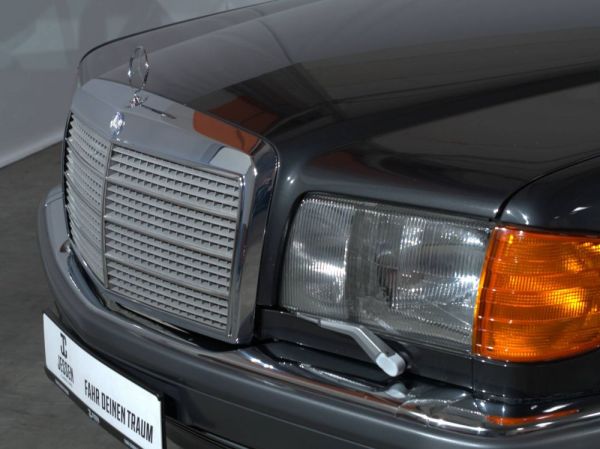 Mercedes-Benz 560 SEL 1988 118548