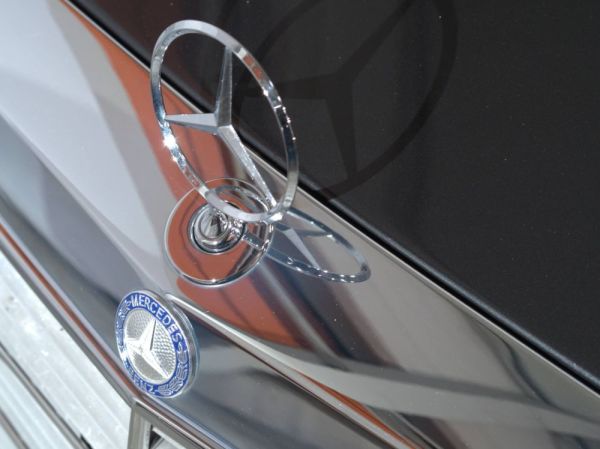 Mercedes-Benz 560 SEL 1988 118553