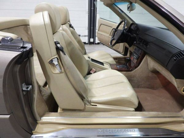 Mercedes-Benz 300 SL-24 1990 108120