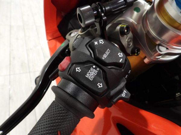 Ducati Panigale V4 R 2022 111586
