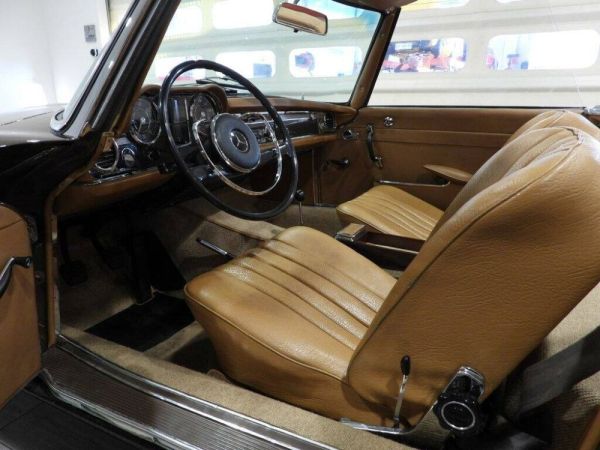 Mercedes-Benz 250 SL 1967 125983