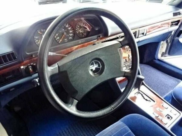 Mercedes-Benz 500 SEC 1984 111281