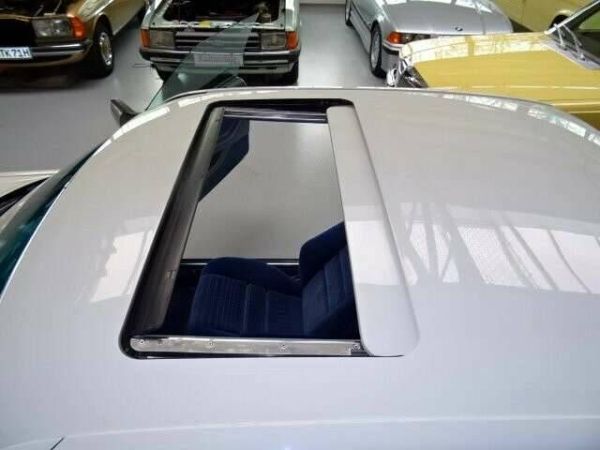 Mercedes-Benz 500 SEC 1984 111283