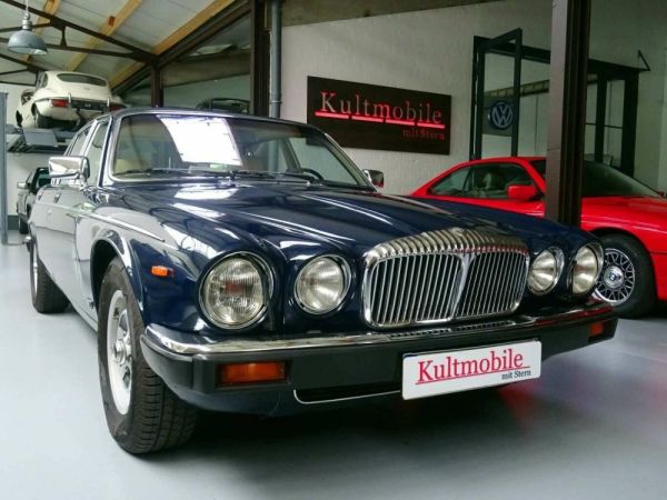 Daimler Double Six 1988 111300