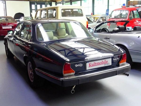 Daimler Double Six 1988 111302