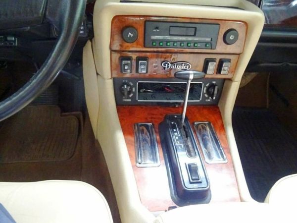Daimler Double Six 1988 111310