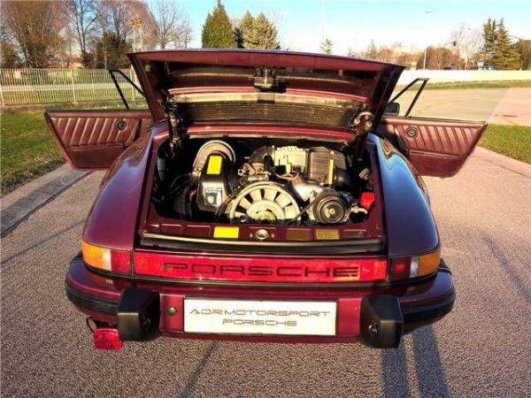 Porsche 911 Carrera 3.2 1984 460