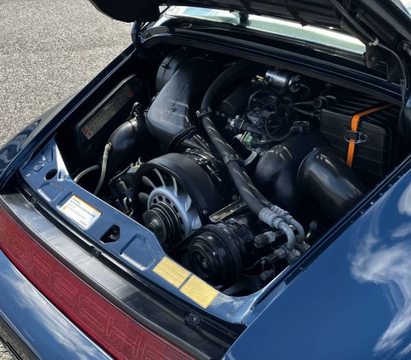 Porsche 911 Carrera 2 1993 64485