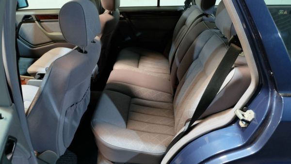 Mercedes-Benz E 220 T 1994 34930