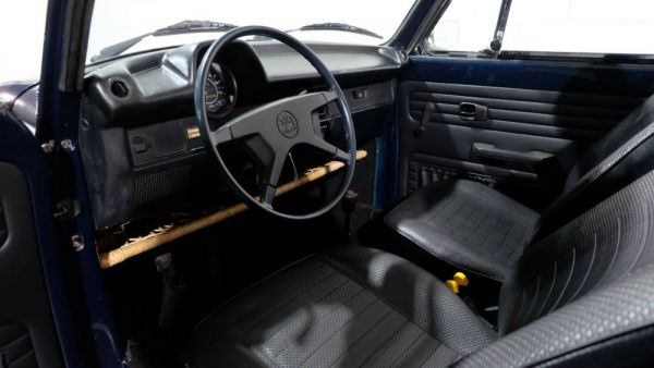 Volkswagen Maggiolone 1303 LS 1978 35157