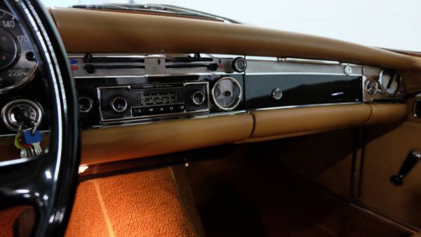 Mercedes-Benz 250 SL 1967 35282