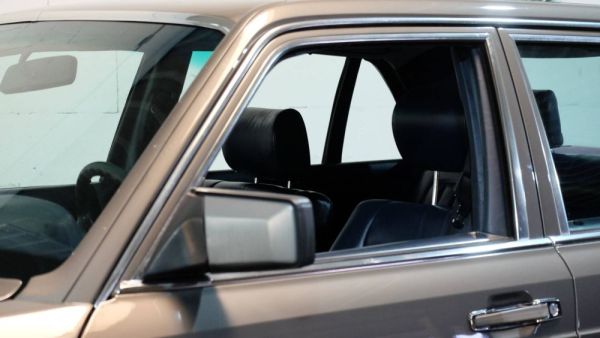 Mercedes-Benz 500 SEL 1987 122548