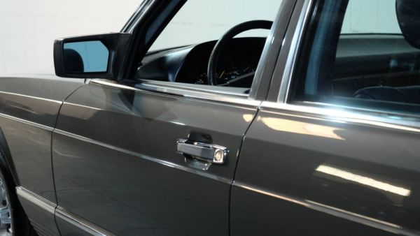 Mercedes-Benz 500 SEL 1987 122549