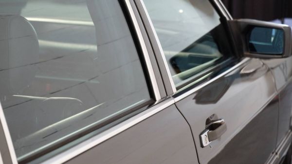 Mercedes-Benz 500 SEL 1987 122551