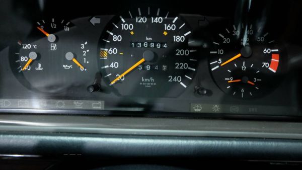 Mercedes-Benz E 220 1996 130933