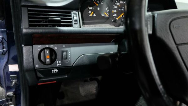 Mercedes-Benz E 220 1996 130934