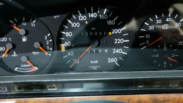 Mercedes-Benz 560 SEC 1987 130953