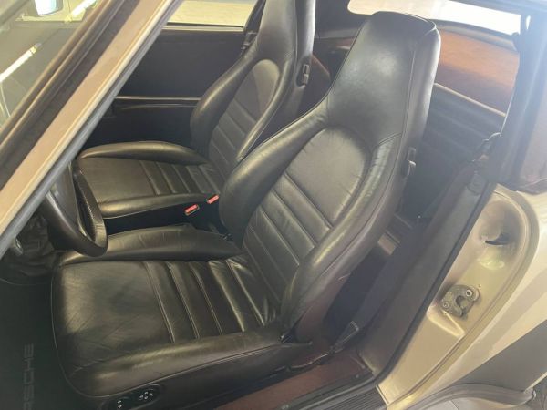 Porsche 911 Carrera 3.2 1987 128443