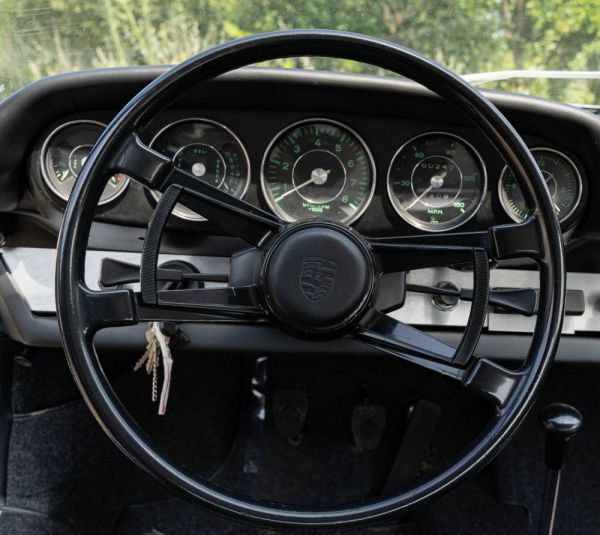 Porsche 911 2.0 1967 1510