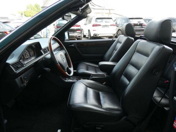 Mercedes-Benz E 220 1996 41704