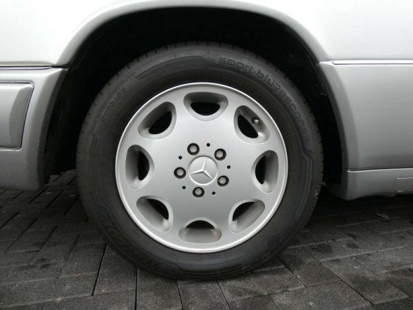 Mercedes-Benz E 320 1996 85206