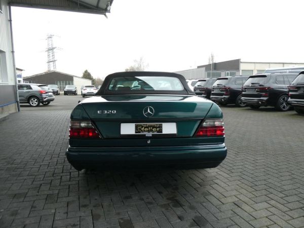 Mercedes-Benz E 320 1994 114560