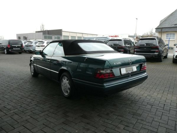 Mercedes-Benz E 320 1994 114561
