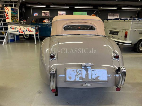 Jaguar XK 120 DHC 1953 42754