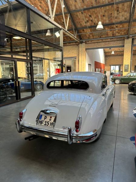 Jaguar Mk IX 1961 131373