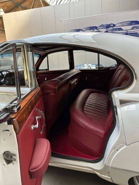 Jaguar Mk IX 1961 131378