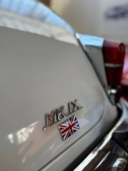 Jaguar Mk IX 1961 131383