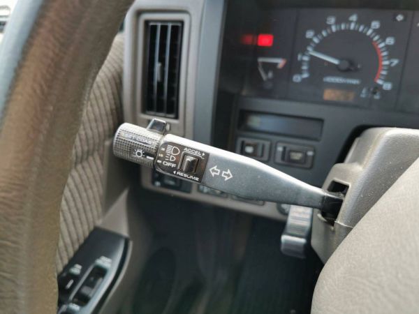 Nissan Terrano V6 1993 1878