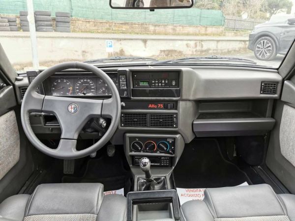 Alfa Romeo 75 1.8 Turbo 1990 121023