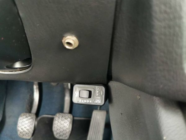 BMW 318i 1986 121057