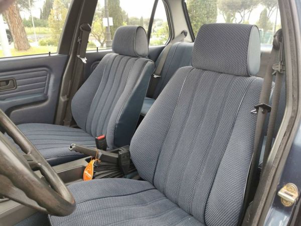 BMW 318i 1986 121062