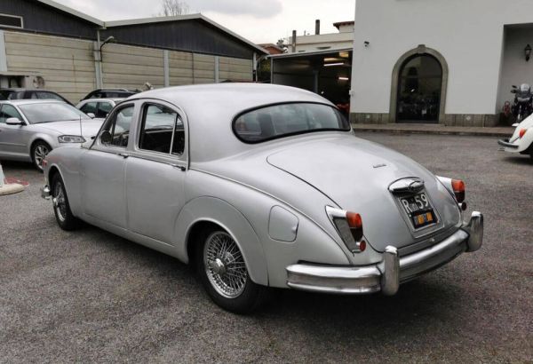 Jaguar 2.4 Litre 1958 121077